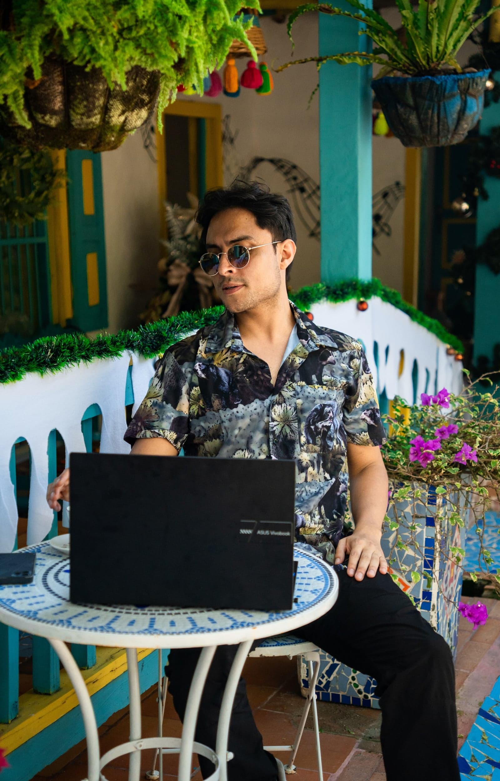 Camisa con estampado de flora y fauna del páramo colombiano — foto 5 de 5